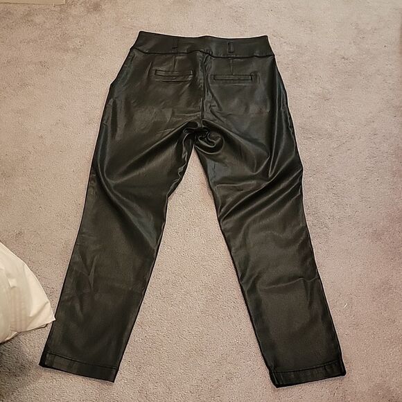 Kut from the Kloth pleated faux leather pants - Picture 8 of 12
